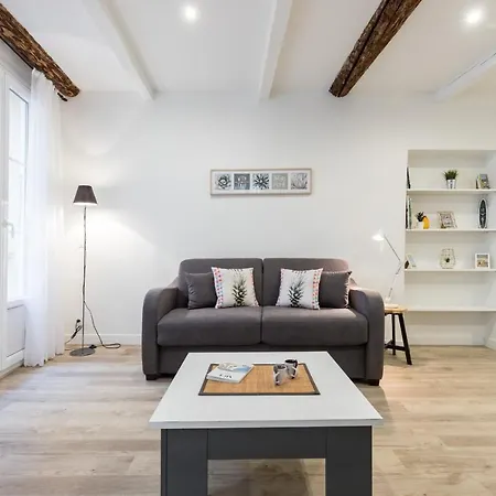 Centragence Place St Francois Apartment *